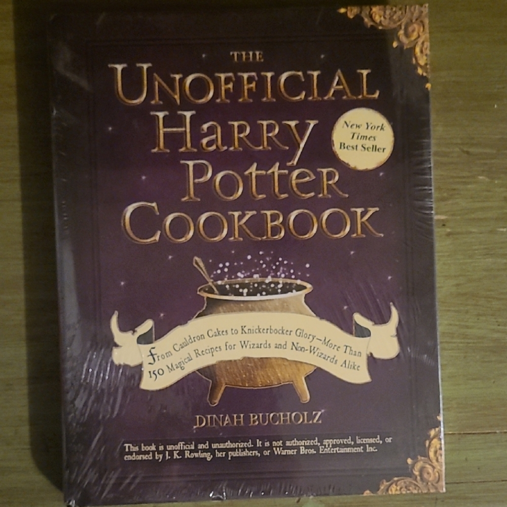 The Unofficial Harry Potter Cookbook - Purple Cover